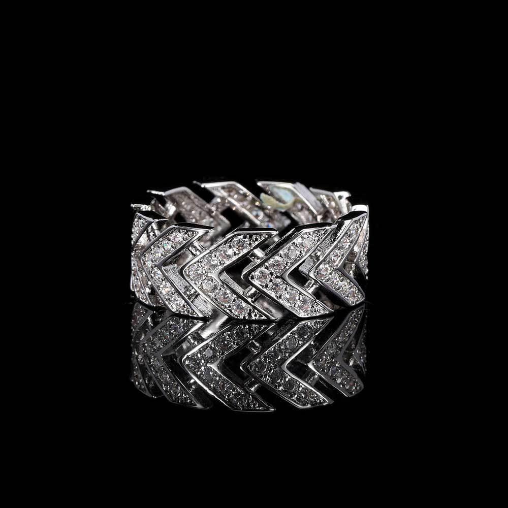 V-Shaped Arrow Ring with Zircon Stones and 18K Gold Plating for Men | Trendy Hip Hop Jewelry | Caratix Jewelry - CaratixJewelry